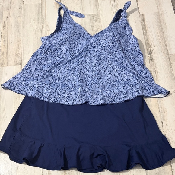 Lands' End Blue Floral Swim Top and Skirt Set Size 22W
